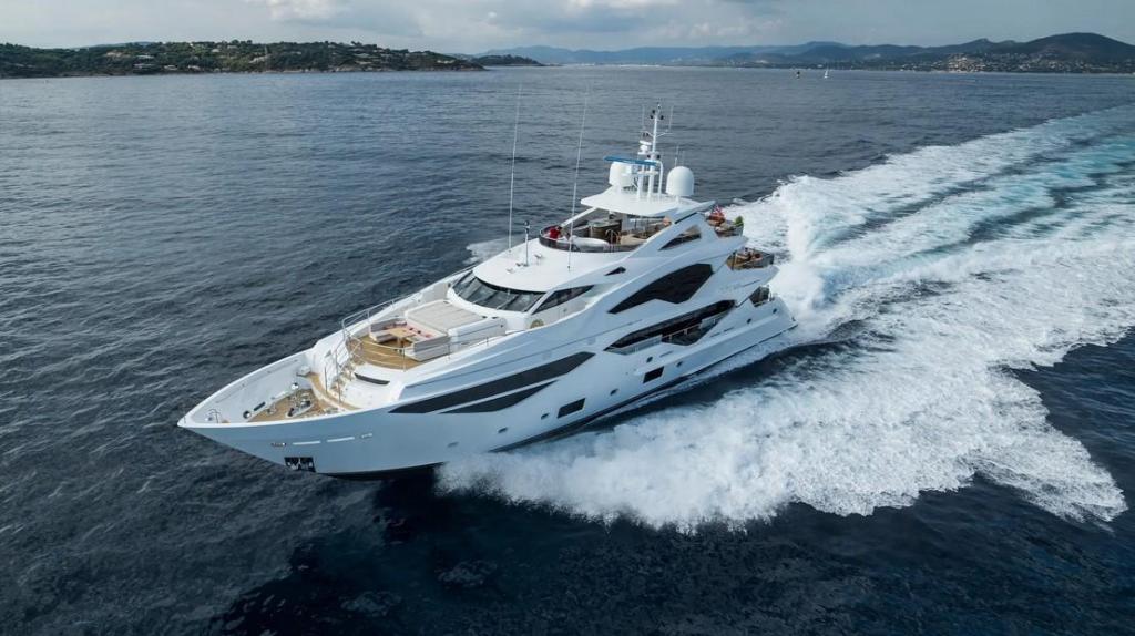 Sunseeker 131 Yacht