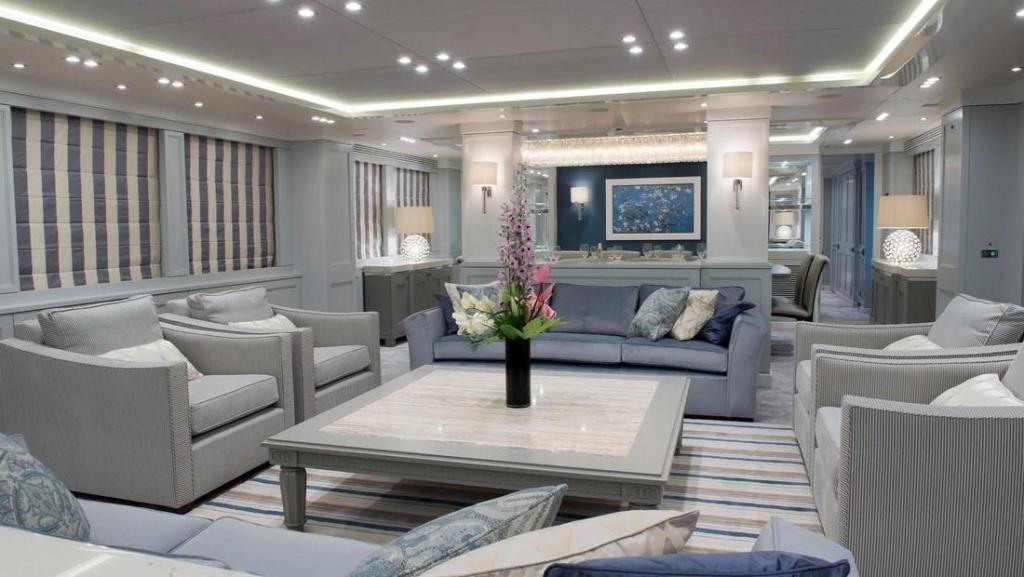 Sunseeker 131 Yacht