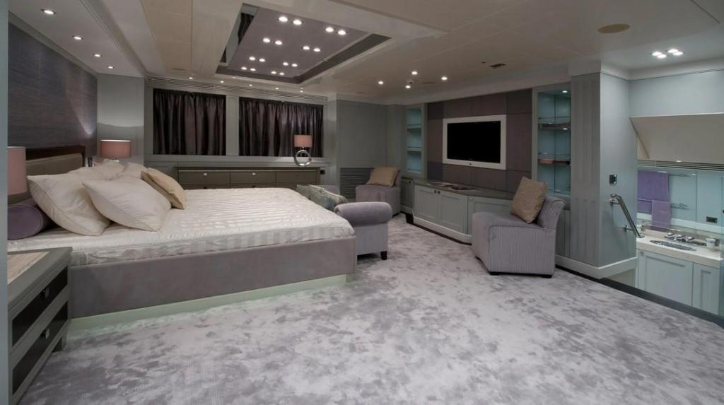 Sunseeker 131 Yacht