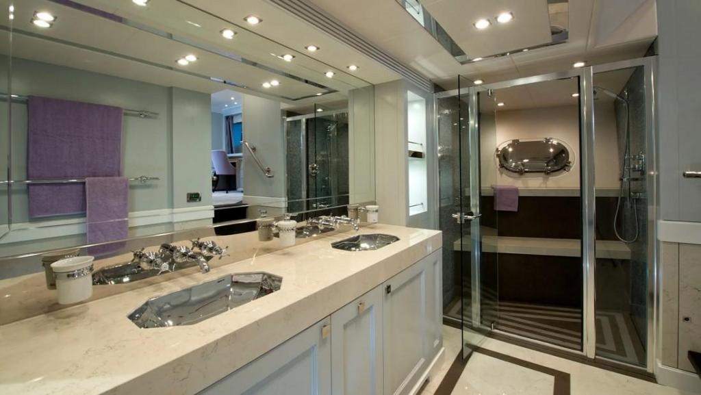 Sunseeker 131 Yacht