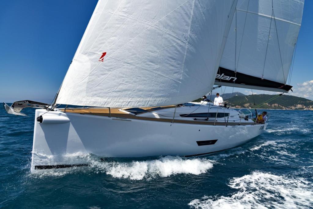 Elan E5