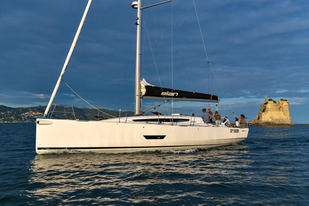 Elan E5