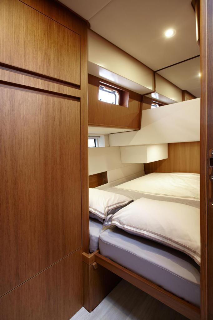 Contest 52MC Flybridge
