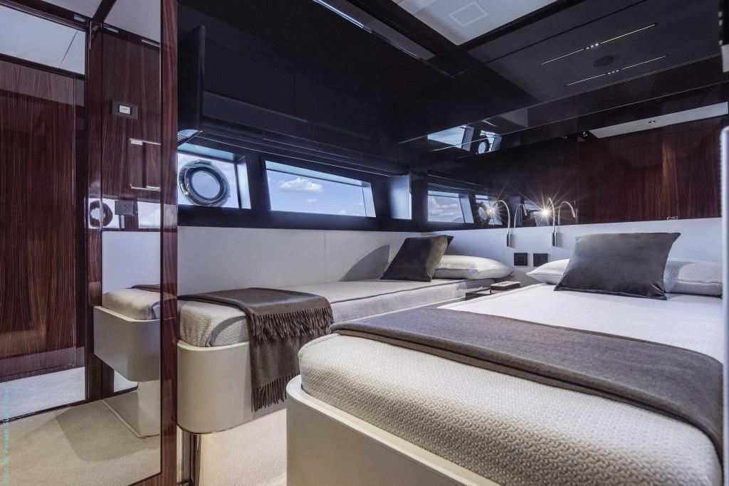 Riva 76 Perseo