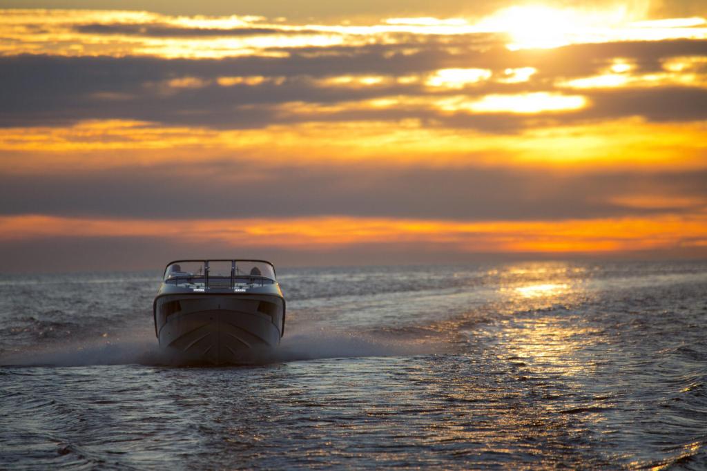 Finnmaster Cruiser Boat T8