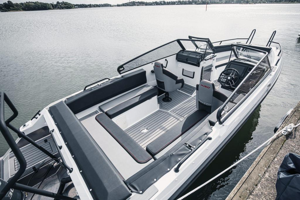 Finnmaster Open Boat Husky R8