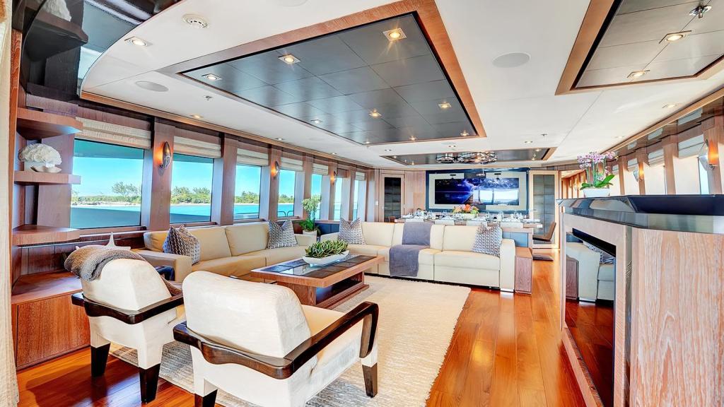 Palmer Johnson Sportyacht 150