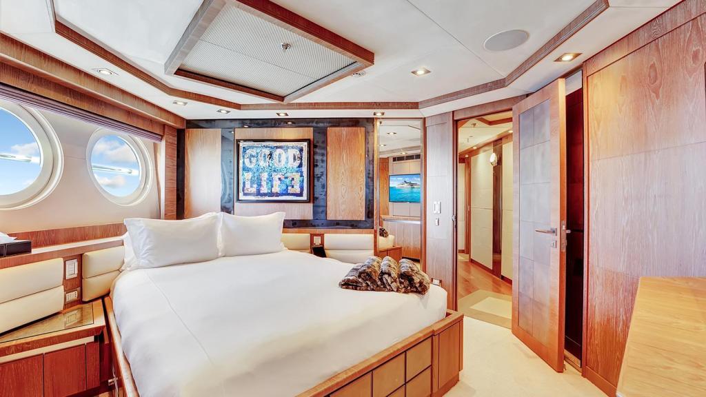 Palmer Johnson Sportyacht 150