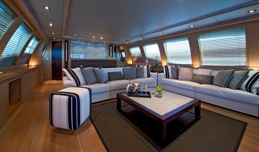 Palmer Johnson Sportyacht 120