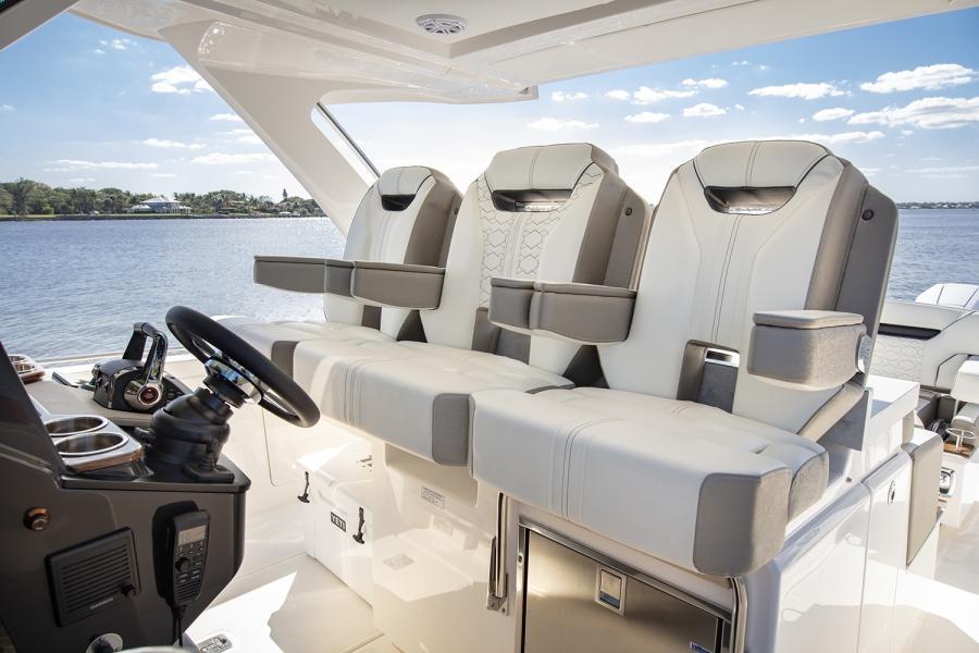 Tiara 34 LS