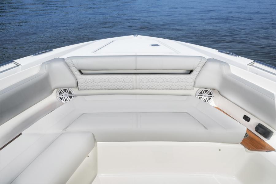 Tiara 38 LS