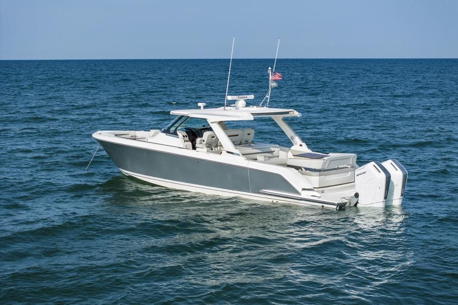 Tiara 43 LS