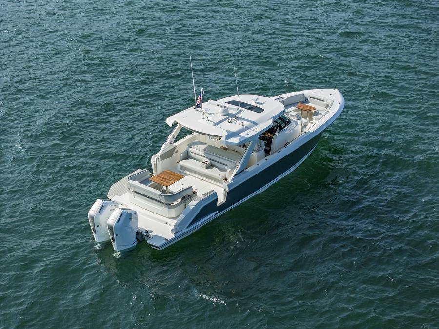 Tiara 43 LS