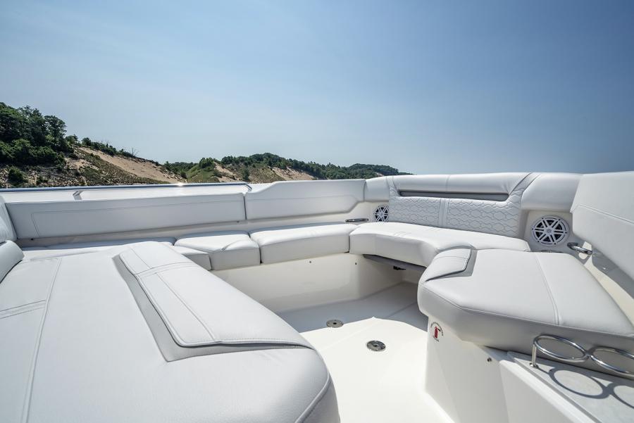 Tiara 43 LS