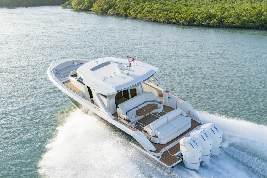 Tiara 48 LS