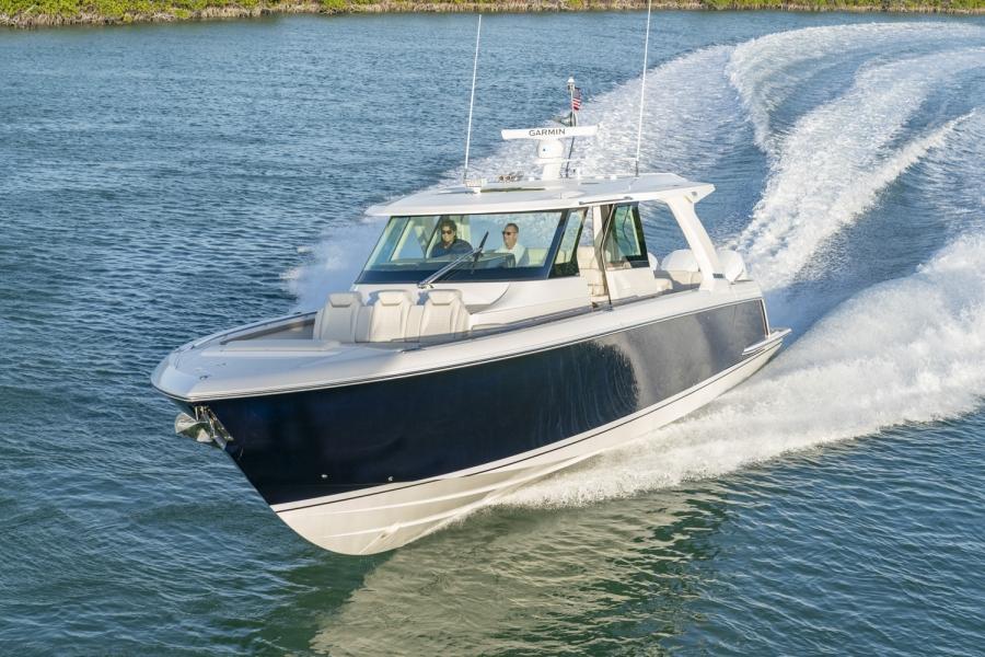 Tiara 48 LS