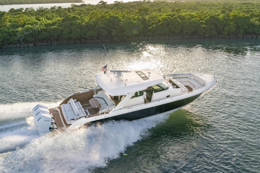 Tiara 48 LS