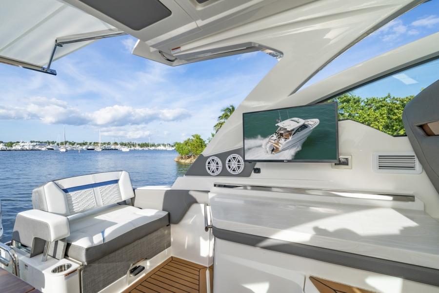 Tiara 34 LX