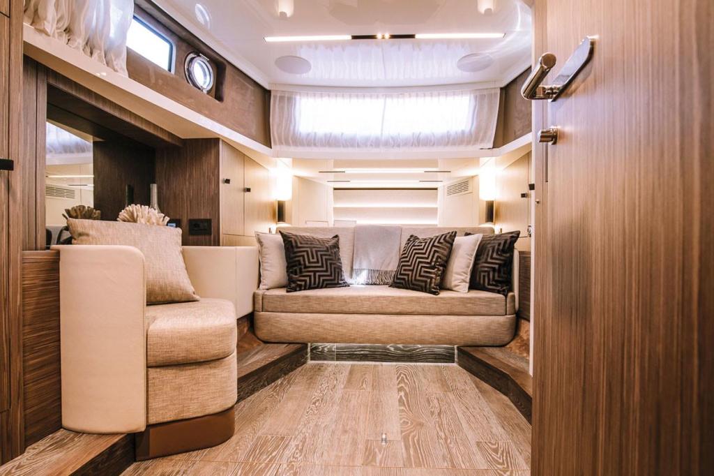 Cranchi A46 Luxury Tender