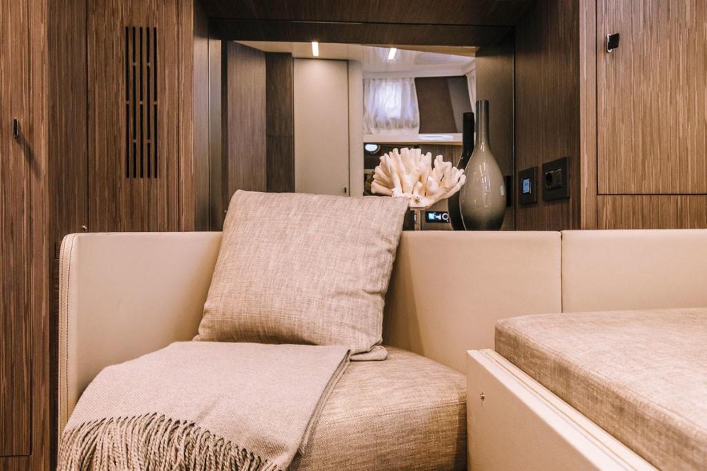 Cranchi A46 Luxury Tender