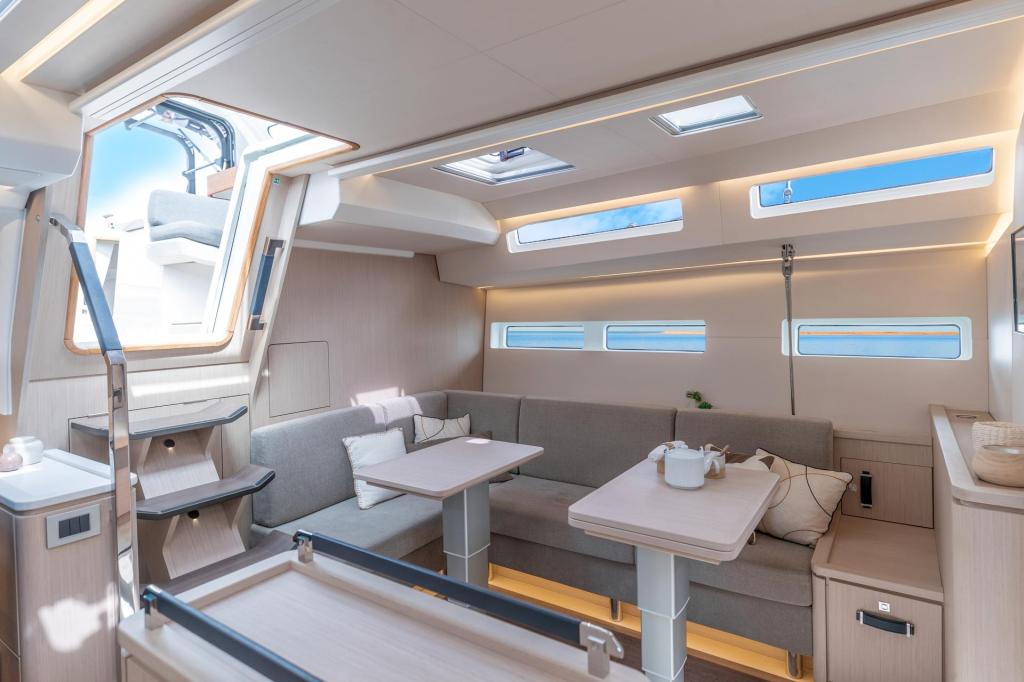 Jeanneau Yachts 55