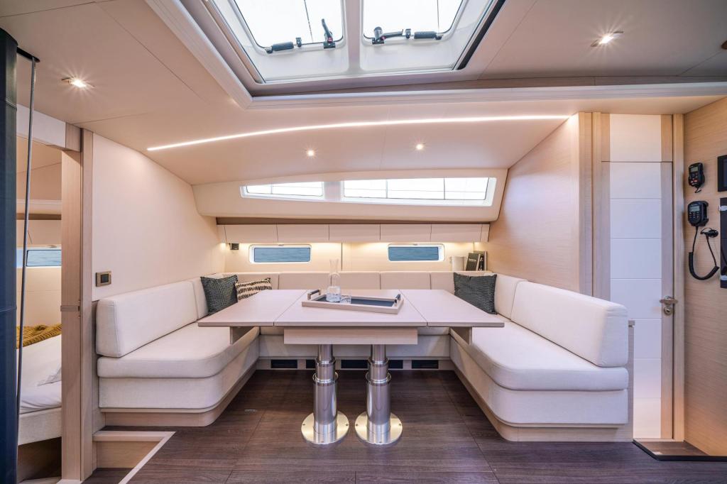 Jeanneau Yachts 65