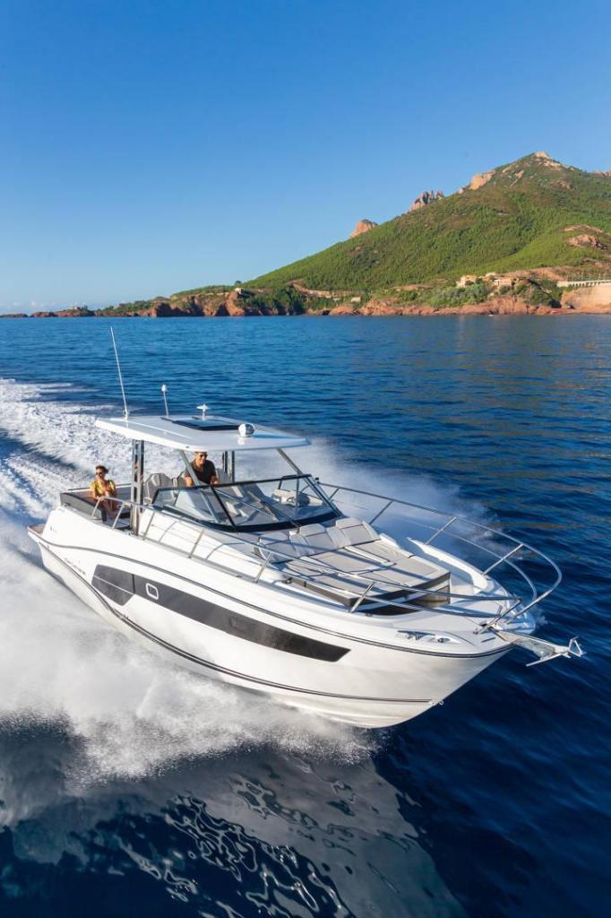 Jeanneau Cap Camarat 10.5 WA S2