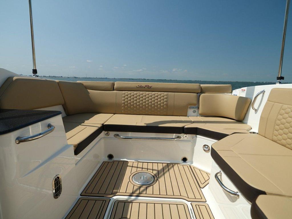 Sea Ray Sun Sport 230
