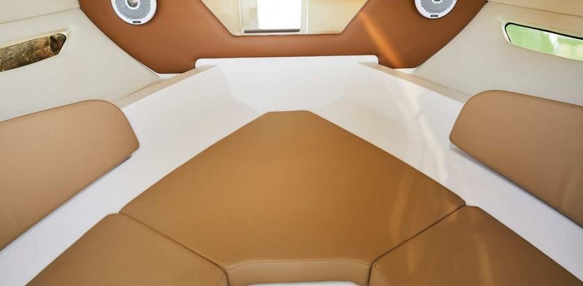 Sea Ray Sun Sport 230 Outboard