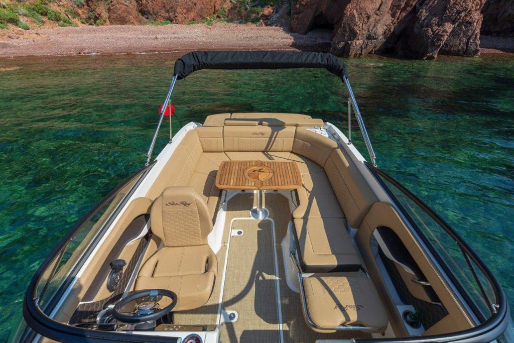 Sea Ray Sun Sport 250