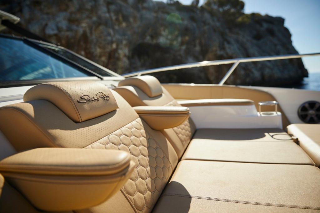 Sea Ray Sundancer 320