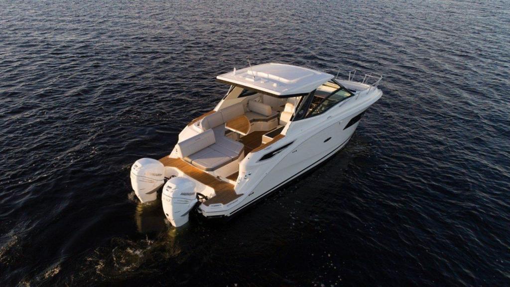 Sea Ray Sundancer 320 Outboard