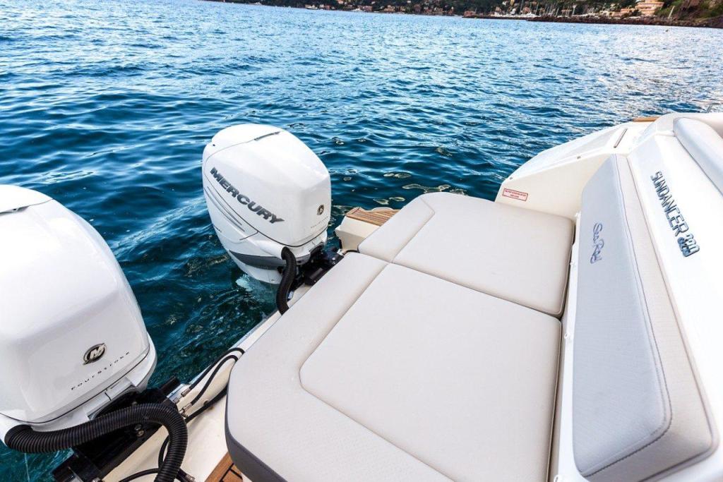 Sea Ray Sundancer 320 Outboard