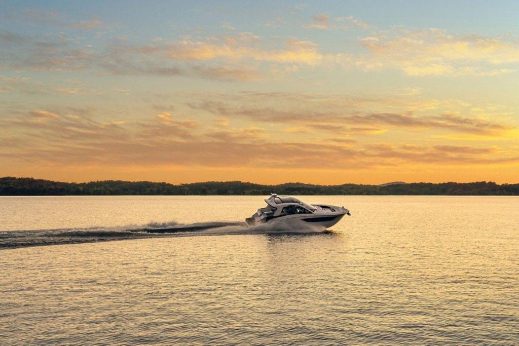 Sea Ray Sundancer 370