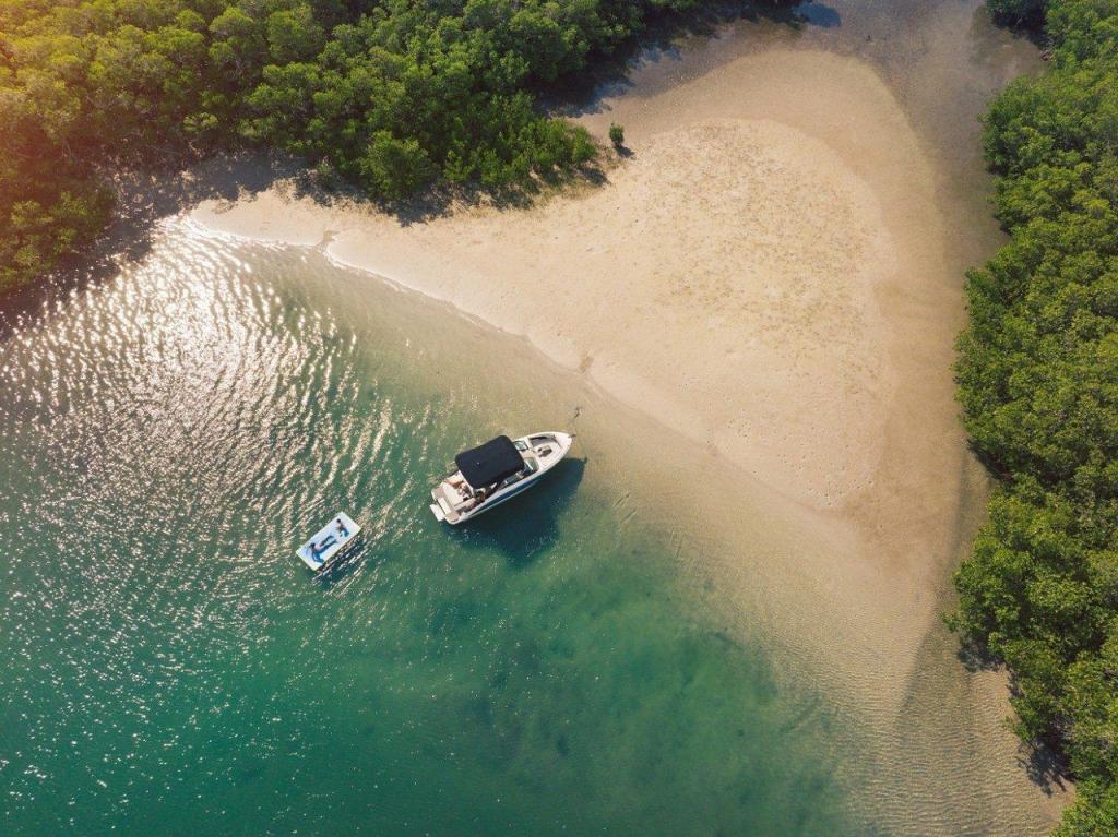 Sea Ray SLX 260