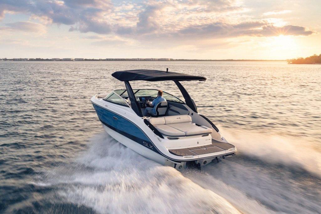 Sea Ray SLX 260