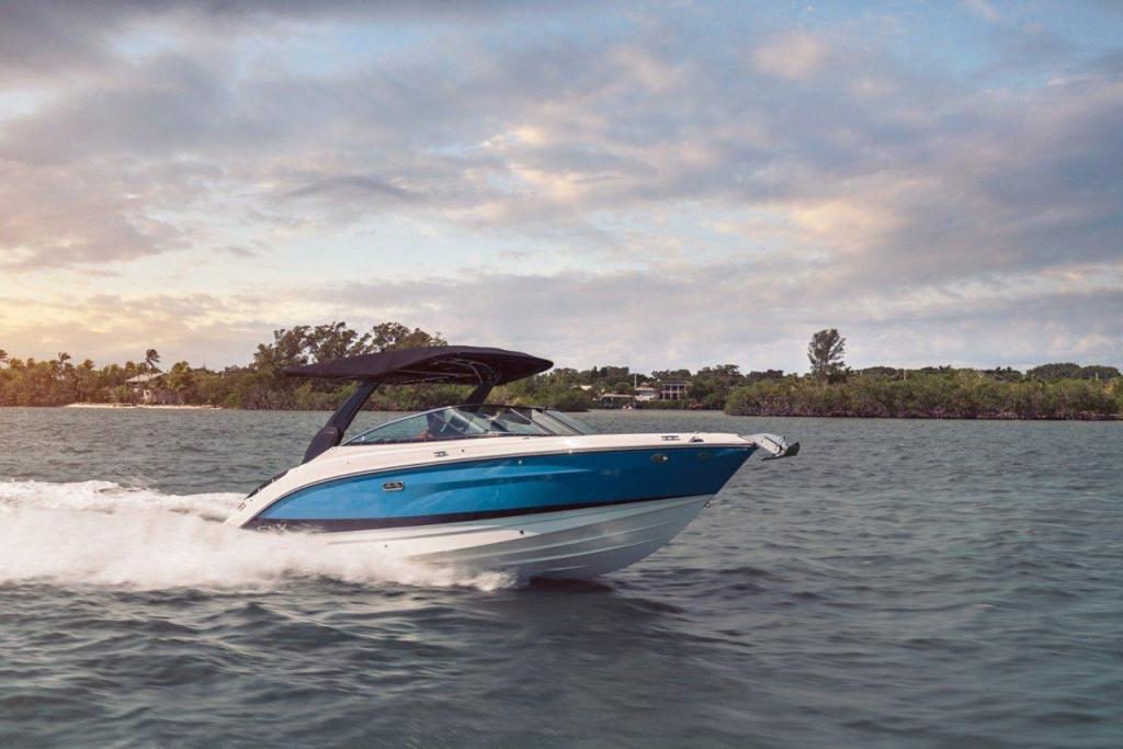 Sea Ray SLX 260