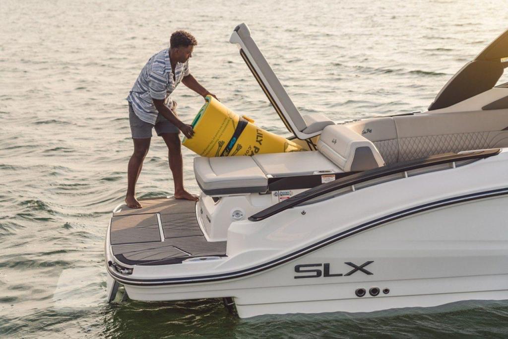 Sea Ray SLX 280