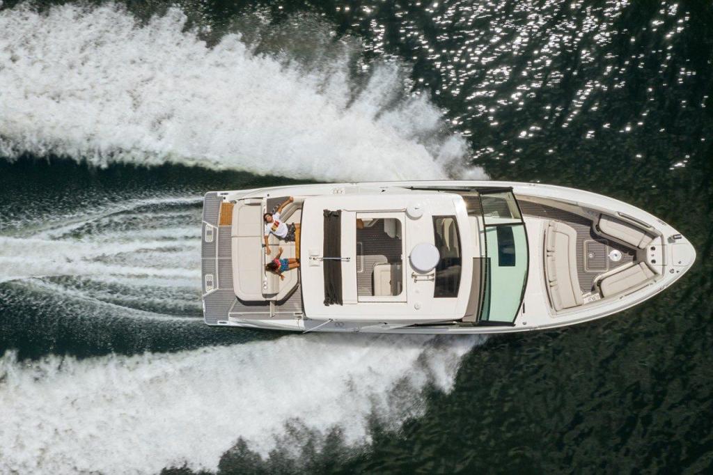 Sea Ray SLX 400
