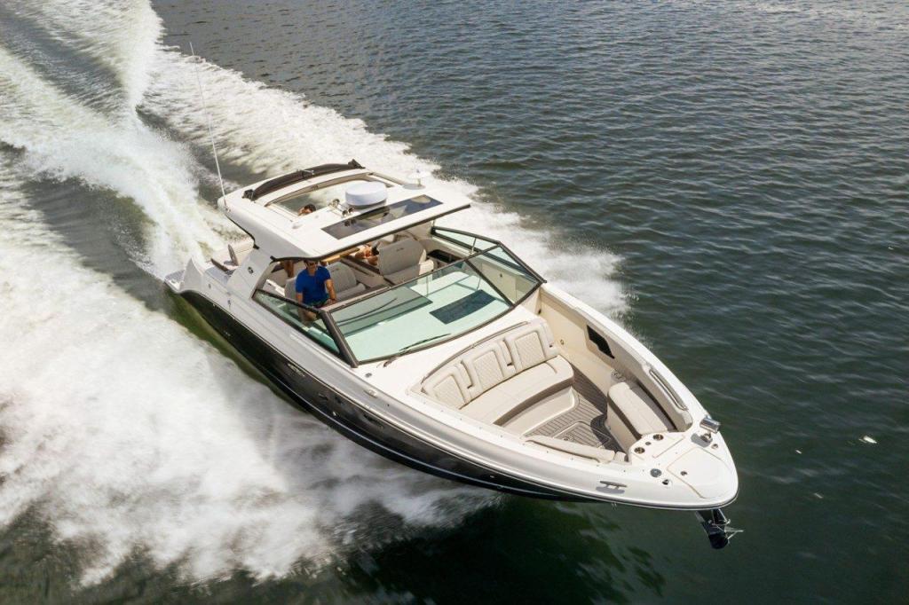Sea Ray SLX 400