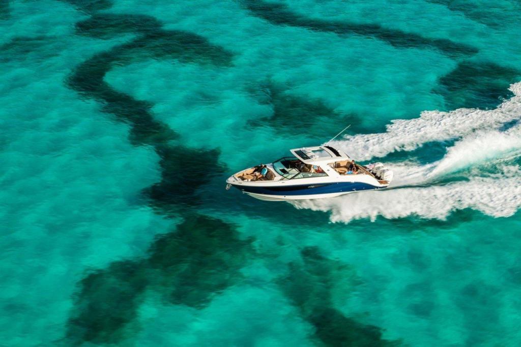 Sea Ray SLX 400 Outboard