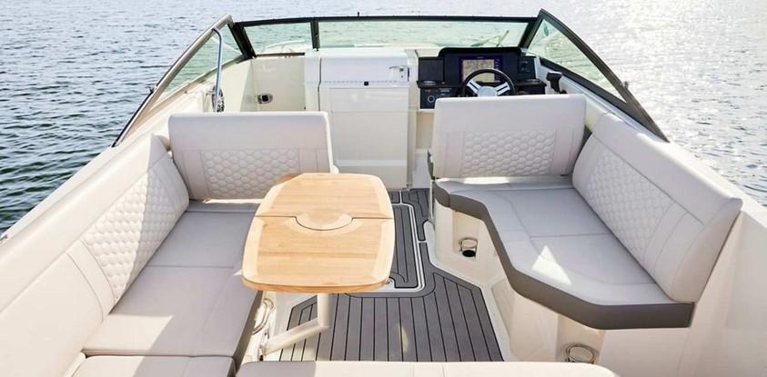 Sea Ray SDX 250 Outboard