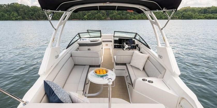 Sea Ray SDX 270 Outboard