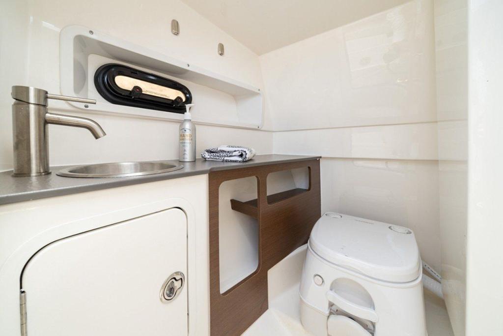 Sea Ray SDX 270 Outboard