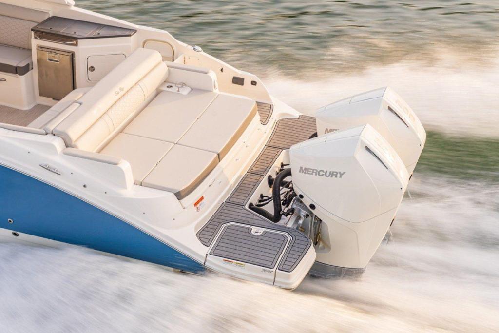 Sea Ray SDX 290 Outboard