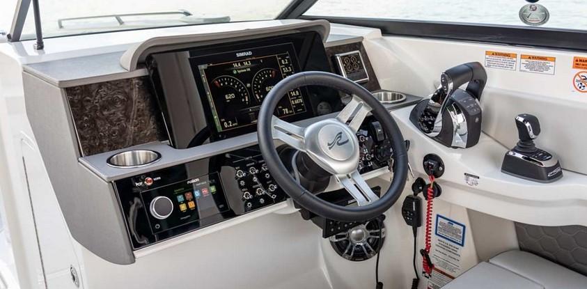 Sea Ray SDX 290 Outboard