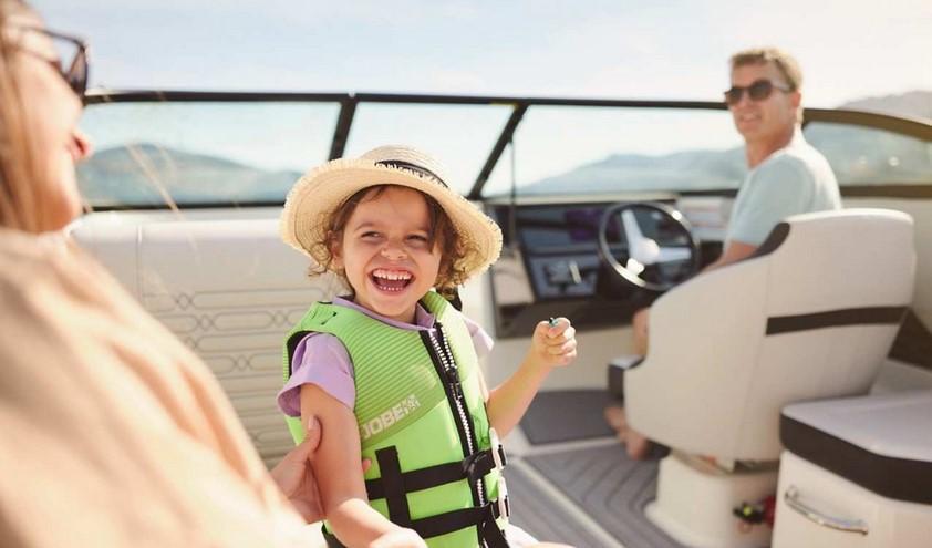 Sea Ray SPX 210 Outboard