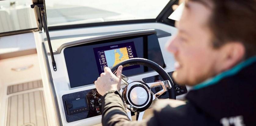 Sea Ray SPX 230 Outboard