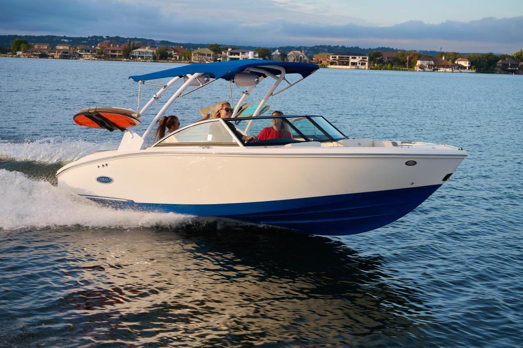 Cobalt CS23 Surf