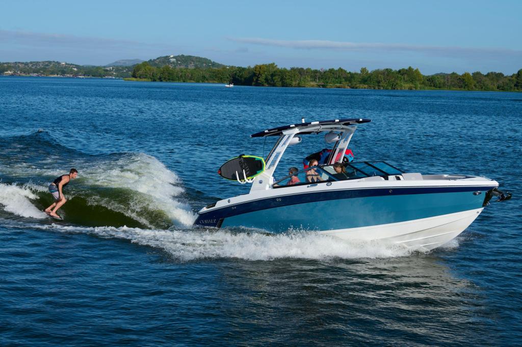 Cobalt R8 Surf